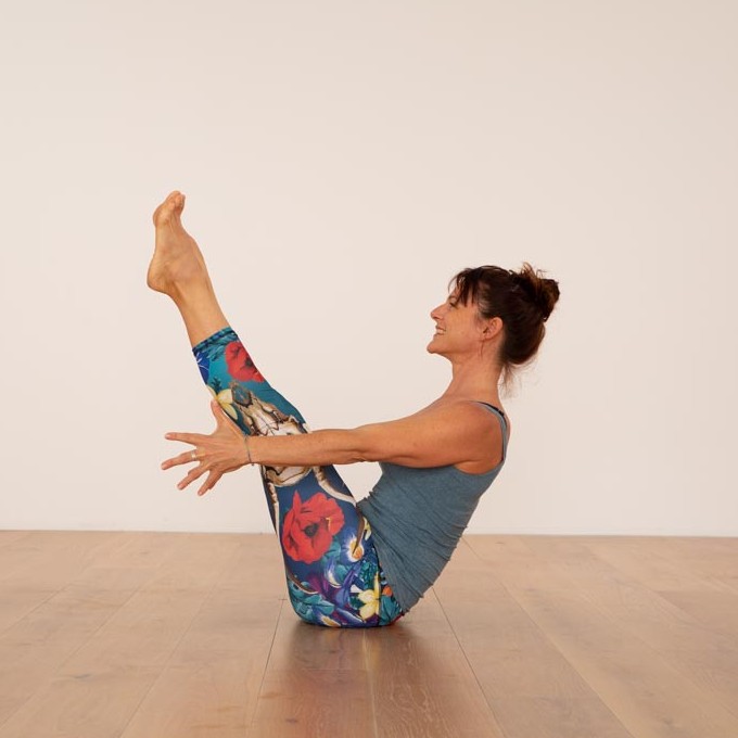 Uttanasana – Standing Forward Bend Pose: Expand Your Breath - YogaUOnline
