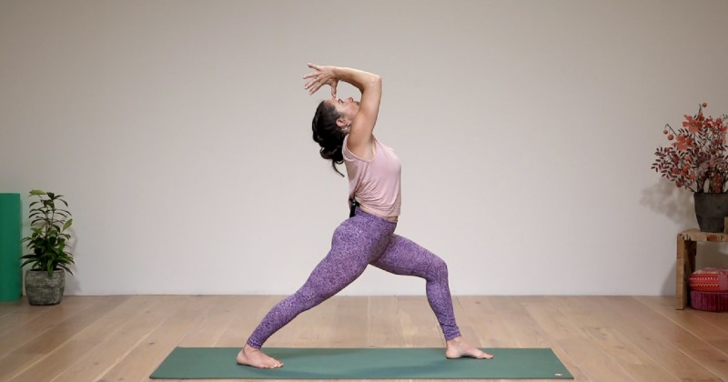 Practice: Flying Eagle Transition (Garudasana & Virabhadrasana 3) – Emma  Newlyn Yoga