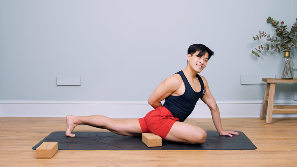 10 best yoga poses for tight hips - Ekhart Yoga