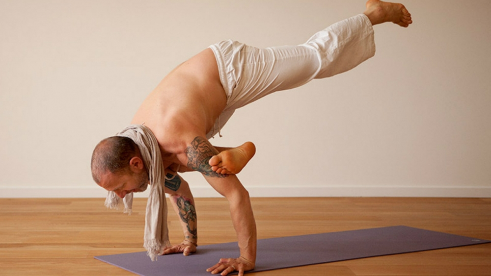 Conquer Fear of Crow Pose: Q+A on Different Types | Types