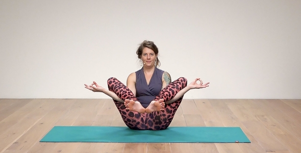 Mastering Gomukhasana: A Journey into Symmetry and Strength with Cow Face  Pose