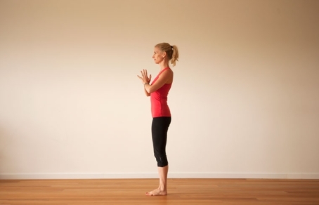 Sun Salutation With A Guide To The Breath - Ekhart Yoga