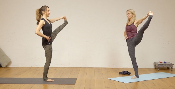 Utthita Trikonasana: Extended Triangle Pose Variations | Iyengar Yoga