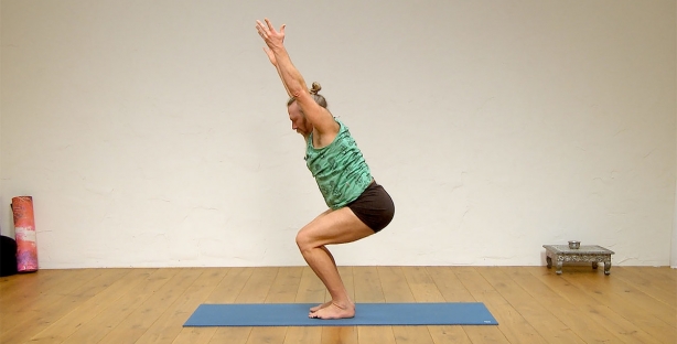 How to do Modified Tree Pose – OmStars