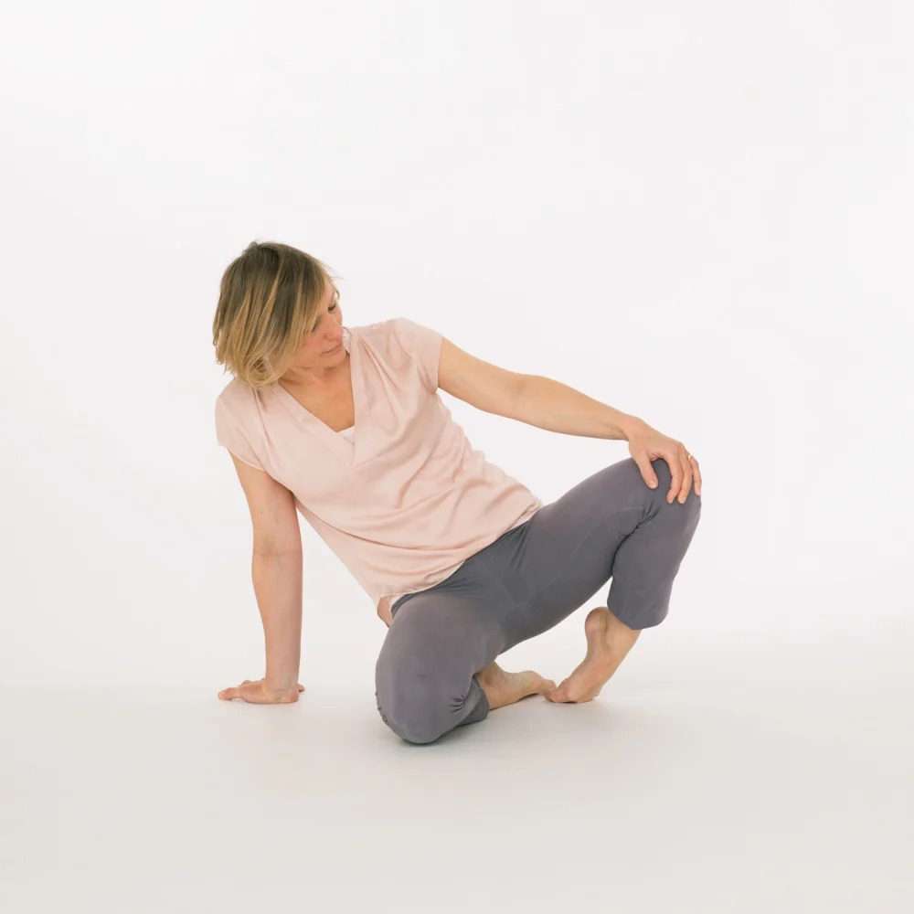 Ankle stretch - Ekhart Yoga