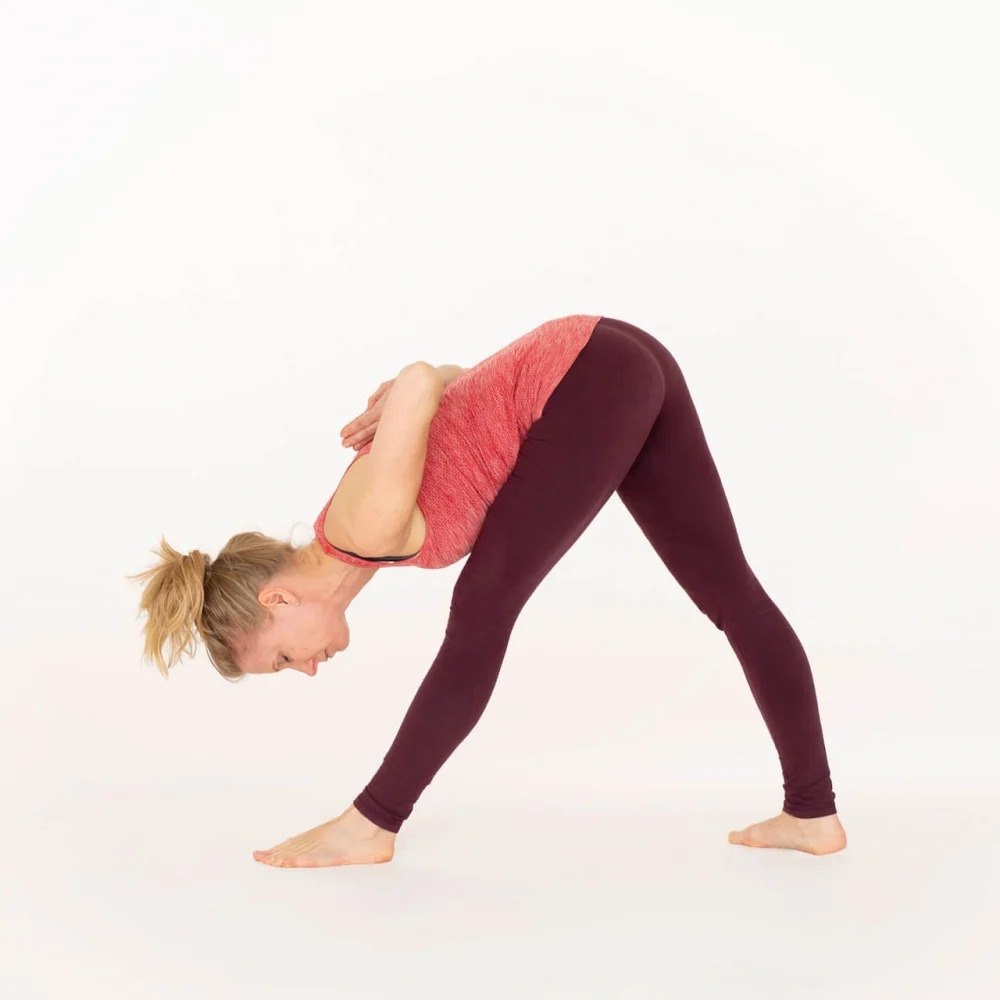 6 Steps to Master Intense Side Stretch (Parsvottanasana)